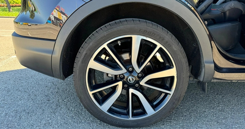 Nissan Qashqai cena 59000 przebieg: 102500, rok produkcji 2014 z Rzeszów małe 596